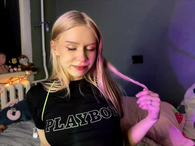 sexycute18 live cam on BongaCams
