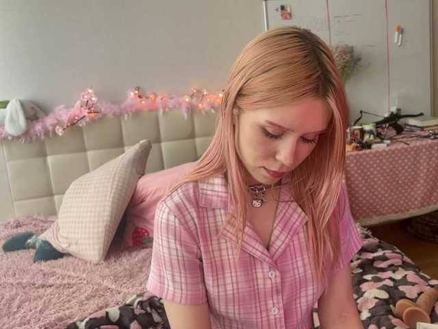 sexycute18 live cam on BongaCams