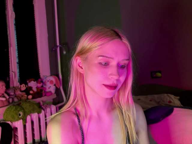sexycute18 live cam on BongaCams
