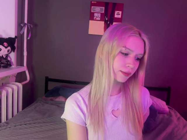 sexycute18 live cam on BongaCams