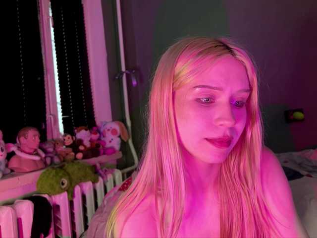 sexycute18 live cam on BongaCams