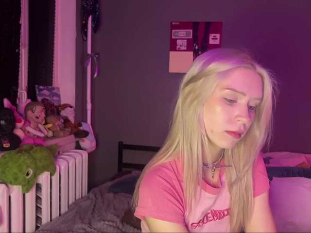 sexycute18 live cam on BongaCams