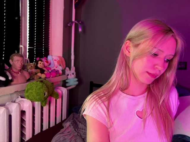 sexycute18 live cam on BongaCams