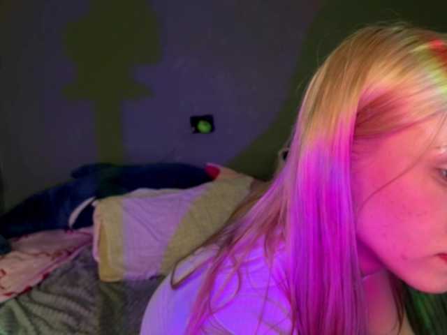 sexycute18 live cam on BongaCams