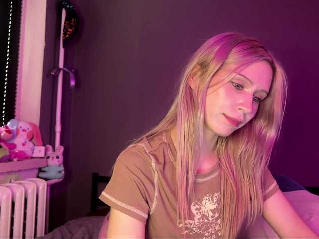 sexycute18 live cam on BongaCams