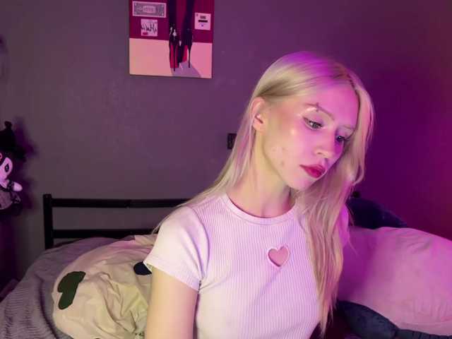 sexycute18 live cam on BongaCams
