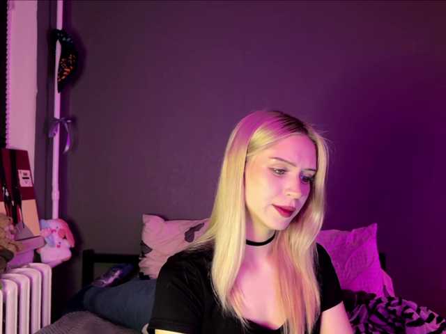 sexycute18 live cam on BongaCams
