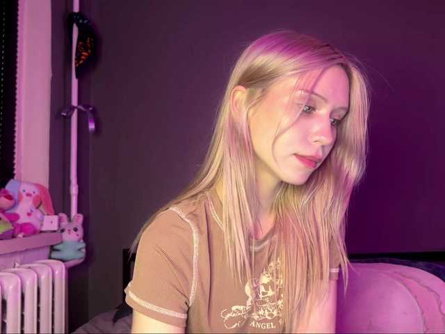 sexycute18 live cam on BongaCams