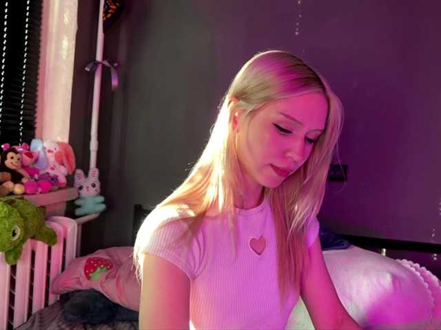 sexycute18 live cam on BongaCams