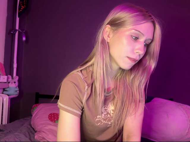 sexycute18 live cam on BongaCams