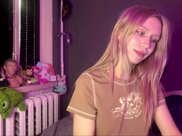 sexycute18 live cam on BongaCams