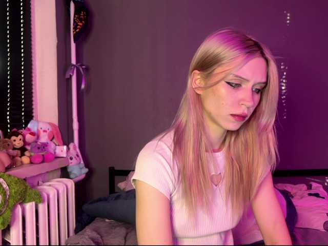 sexycute18 live cam on BongaCams