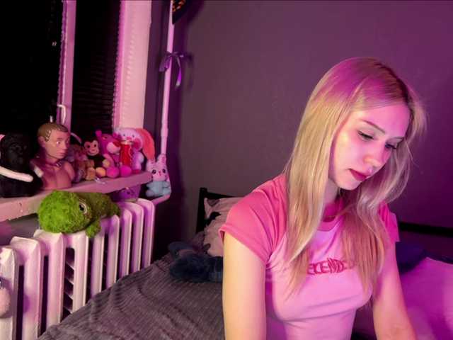 sexycute18 live cam on BongaCams