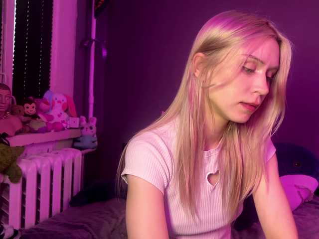 sexycute18 live cam on BongaCams