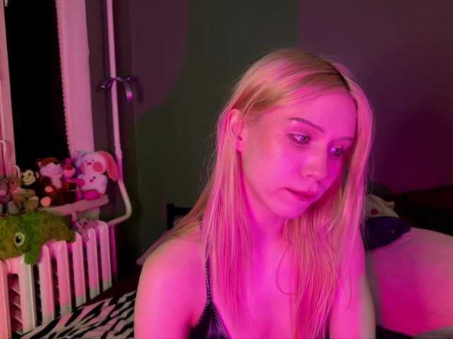 sexycute18 live cam on BongaCams