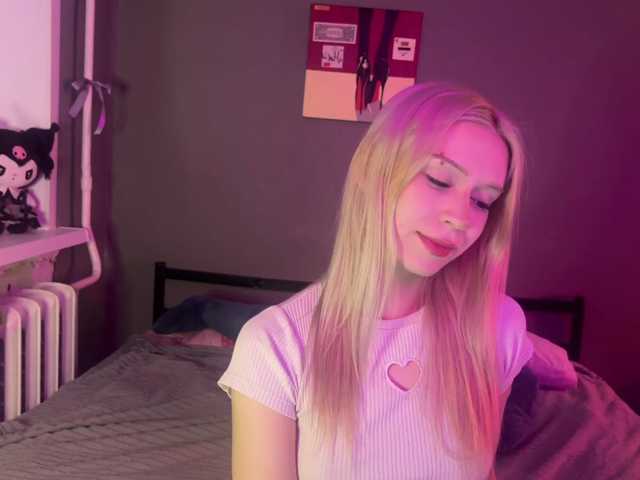 sexycute18 live cam on BongaCams