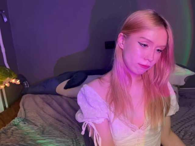 sexycute18 live cam on BongaCams