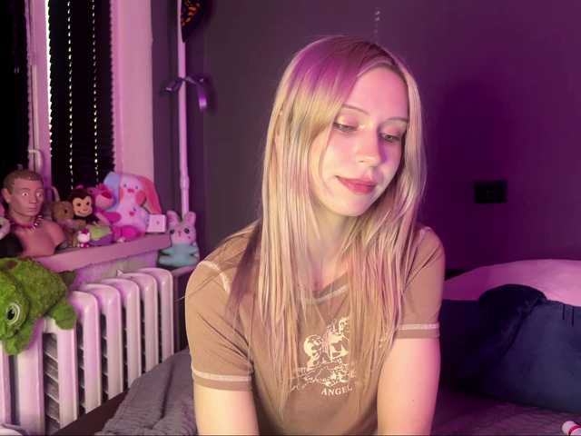 sexycute18 live cam on BongaCams