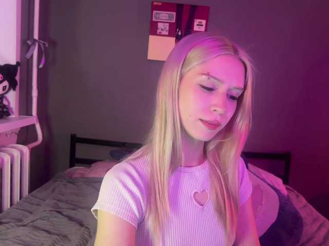 sexycute18 live cam on BongaCams