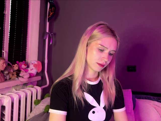 sexycute18 live cam on BongaCams