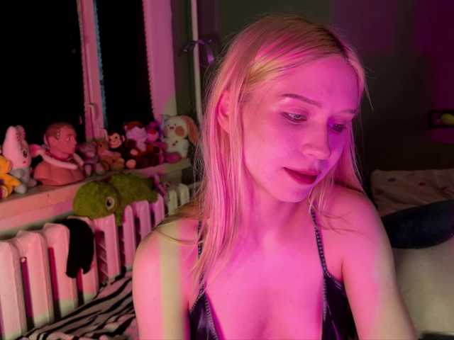 sexycute18 live cam on BongaCams