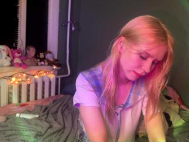 sexycute18 live cam on BongaCams
