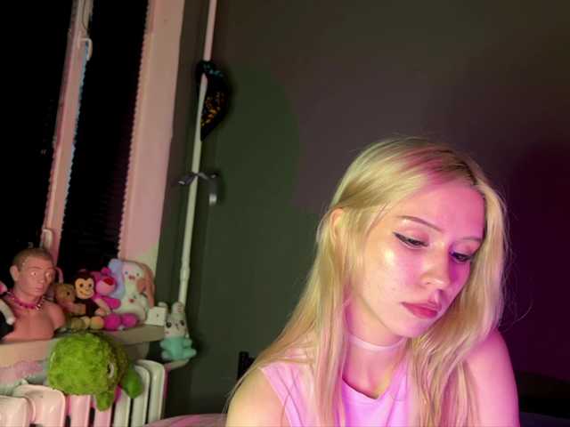 sexycute18 live cam on BongaCams