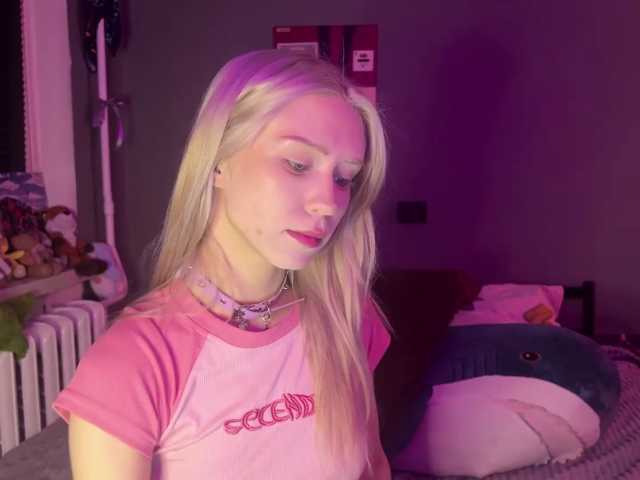 sexycute18 live cam on BongaCams