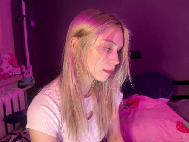 sexycute18 live cam on BongaCams