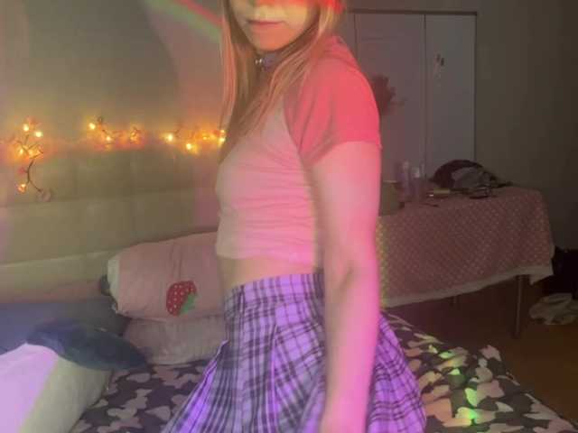 sexycute18 live cam on BongaCams
