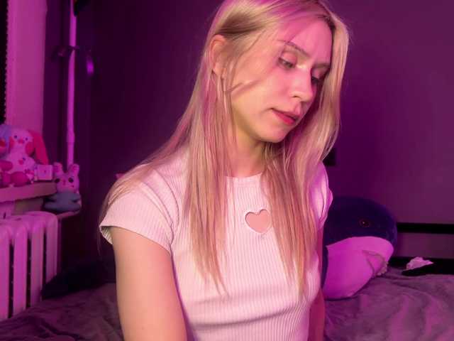sexycute18 live cam on BongaCams