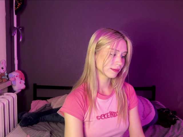 sexycute18 live cam on BongaCams