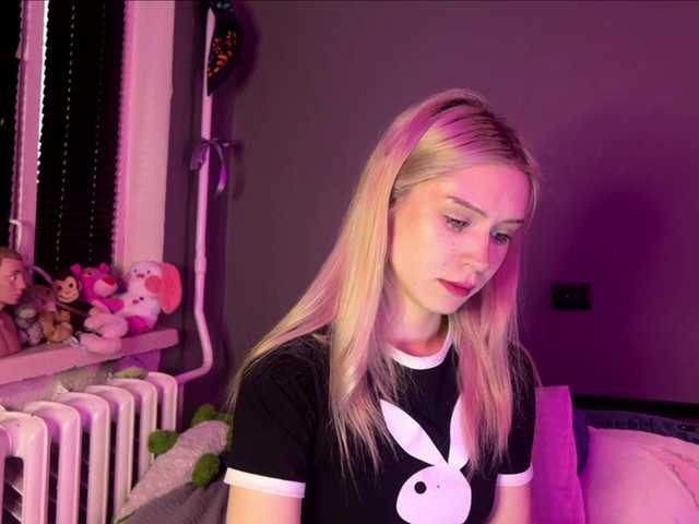 sexycute18 live cam on BongaCams