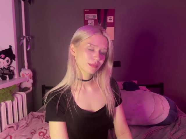 sexycute18 live cam on BongaCams