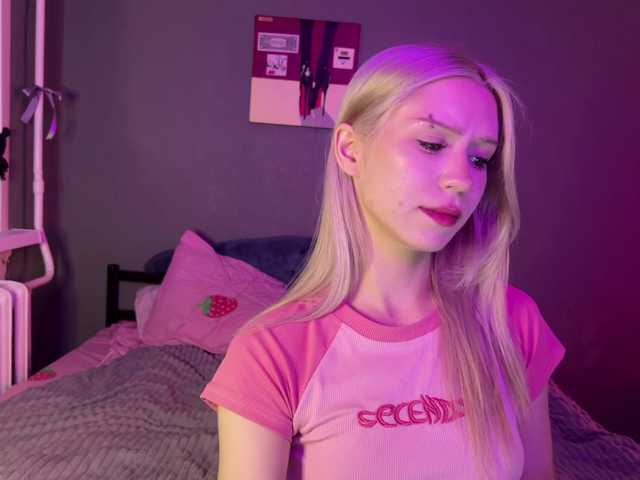 sexycute18 live cam on BongaCams