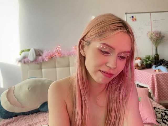 sexycute18 live cam on BongaCams