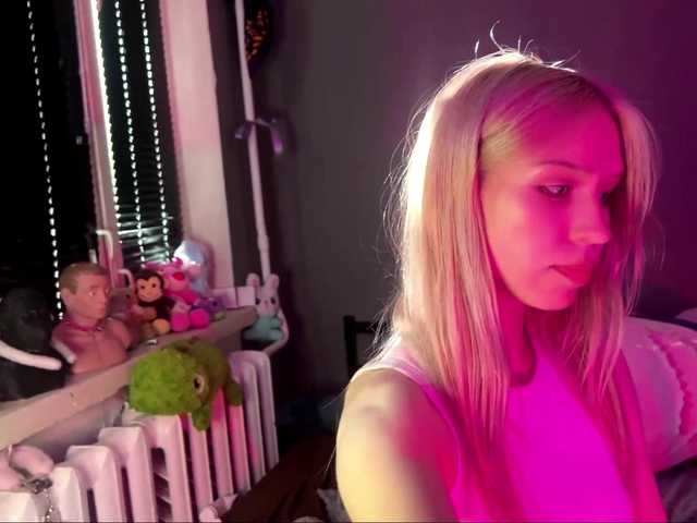 sexycute18 live cam on BongaCams