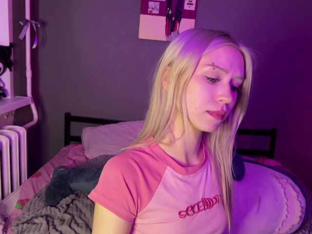 sexycute18 live cam on BongaCams