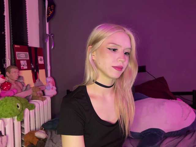 sexycute18 live cam on BongaCams