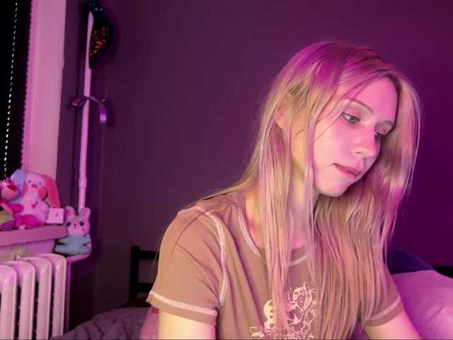 sexycute18 live cam on BongaCams