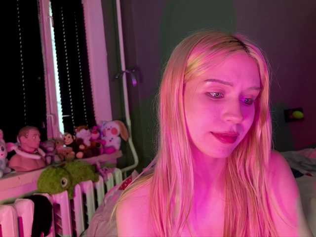sexycute18 live cam on BongaCams