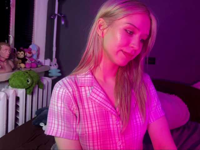 sexycute18 live cam on BongaCams