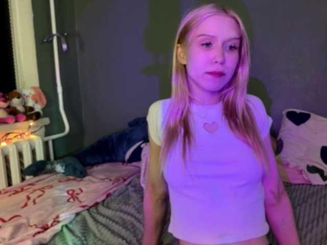 sexycute18 live cam on BongaCams