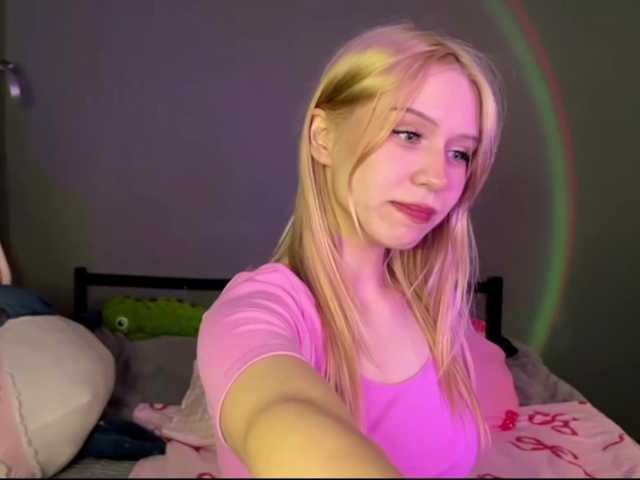 sexycute18 live cam on BongaCams