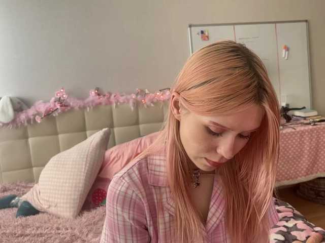 sexycute18 live cam on BongaCams