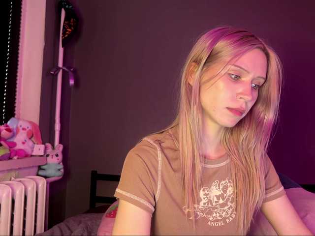 sexycute18 live cam on BongaCams