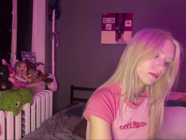 sexycute18 live cam on BongaCams