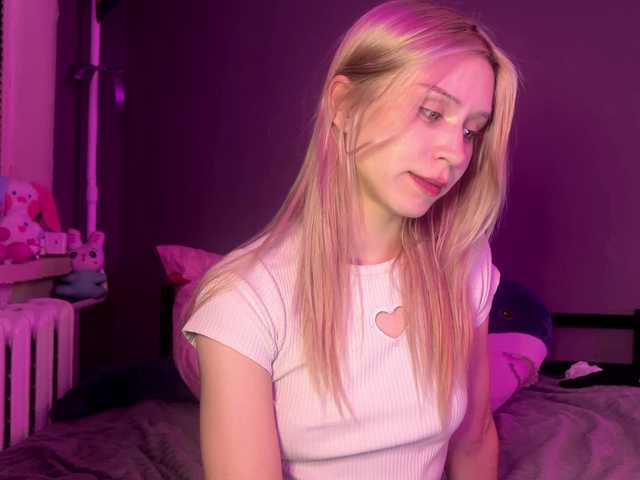 sexycute18 live cam on BongaCams