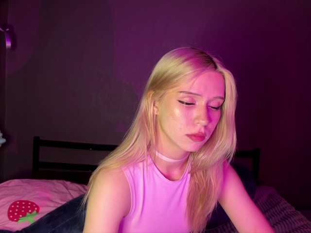 sexycute18 live cam on BongaCams