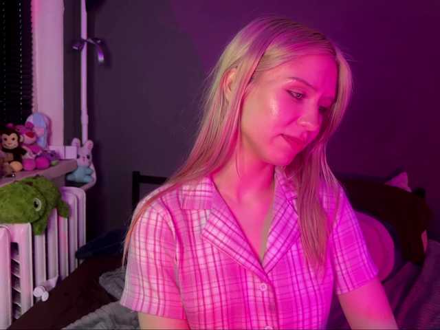 sexycute18 live cam on BongaCams